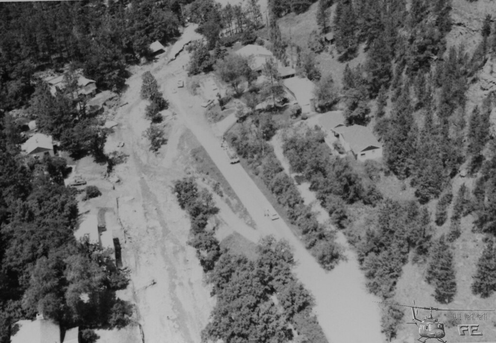 72_Flood_48 Cleghorn Canyon washout, opposite view Frank