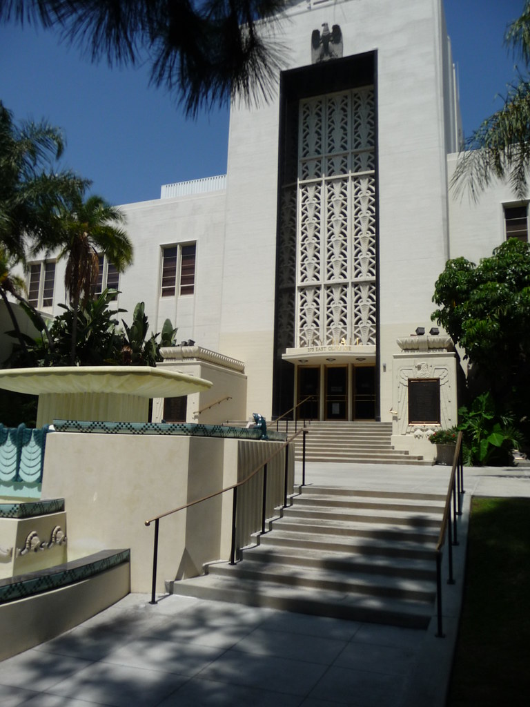 Burbank City Hall from the Right This picture is taken fro… Flickr