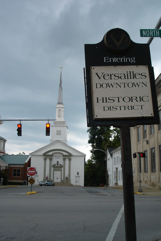 Entering "Versailles Downtown Historic District" 'ell joy Flickr