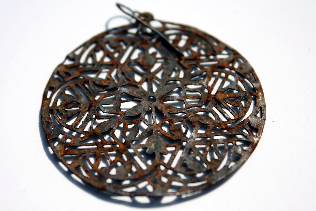 lost earring found I'm not satisfied with this pic and wan… Flickr