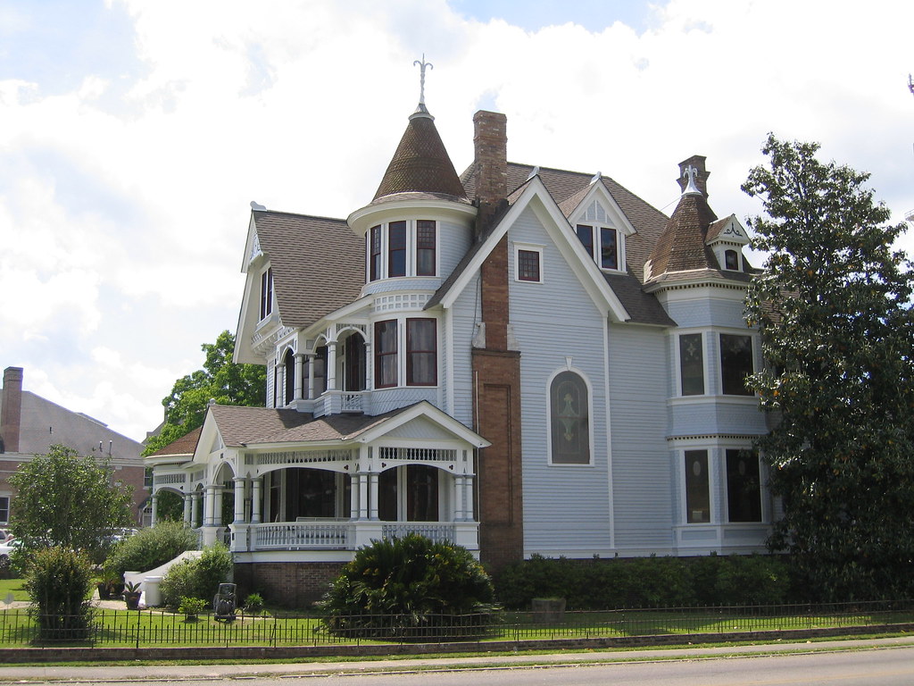 McLeod House 802 North Main Street Hattiesburg, MS 39401 kingsmill