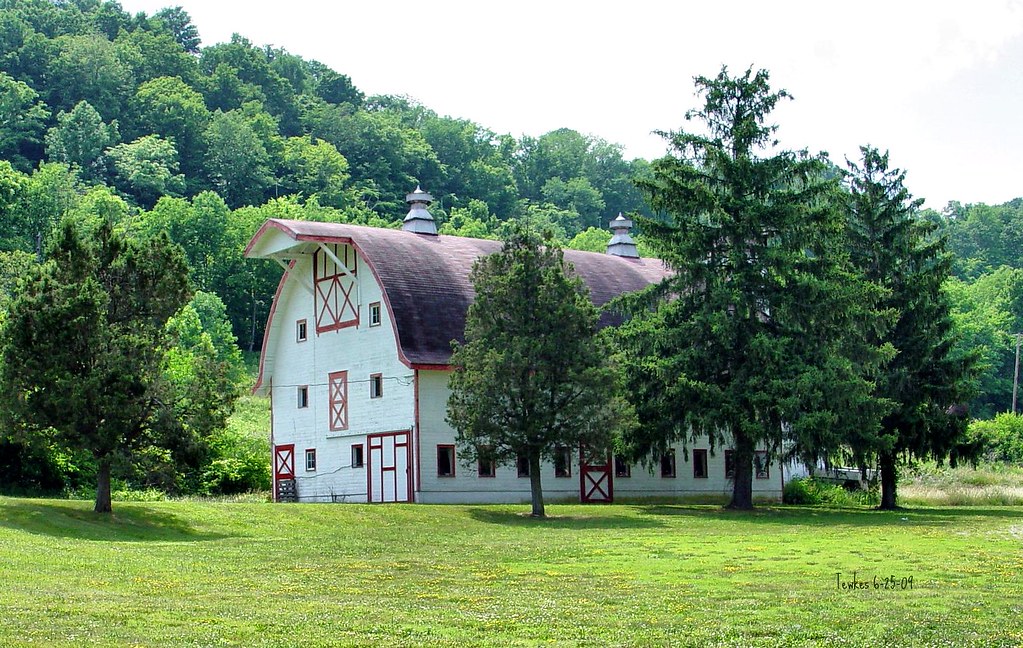 Noble County Beauty A great old barn sitting along Ohio SR… Flickr