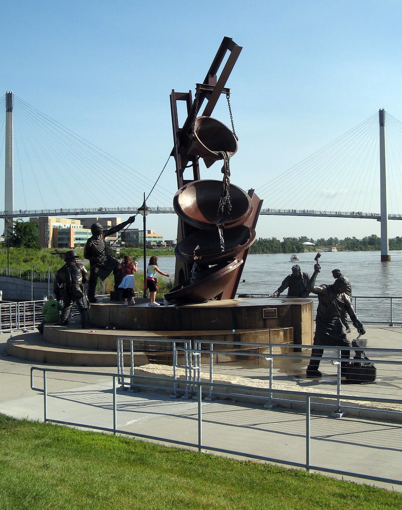 Matthew Placzek, Monument to Labor, Sculpture, Omaha Flickr