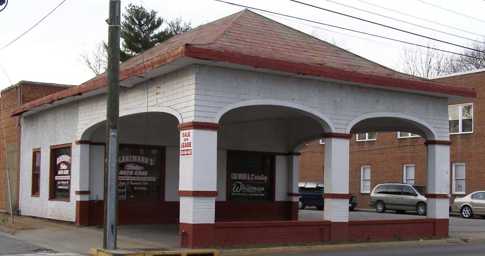 former gas station Emporia, VA Debra Jane Seltzer Flickr