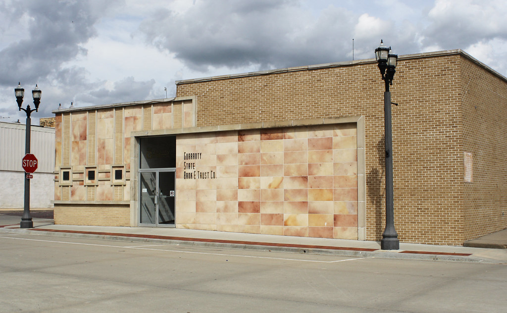 midcentury bank Guaranty State Bank and Trust co. Mill St,… Flickr