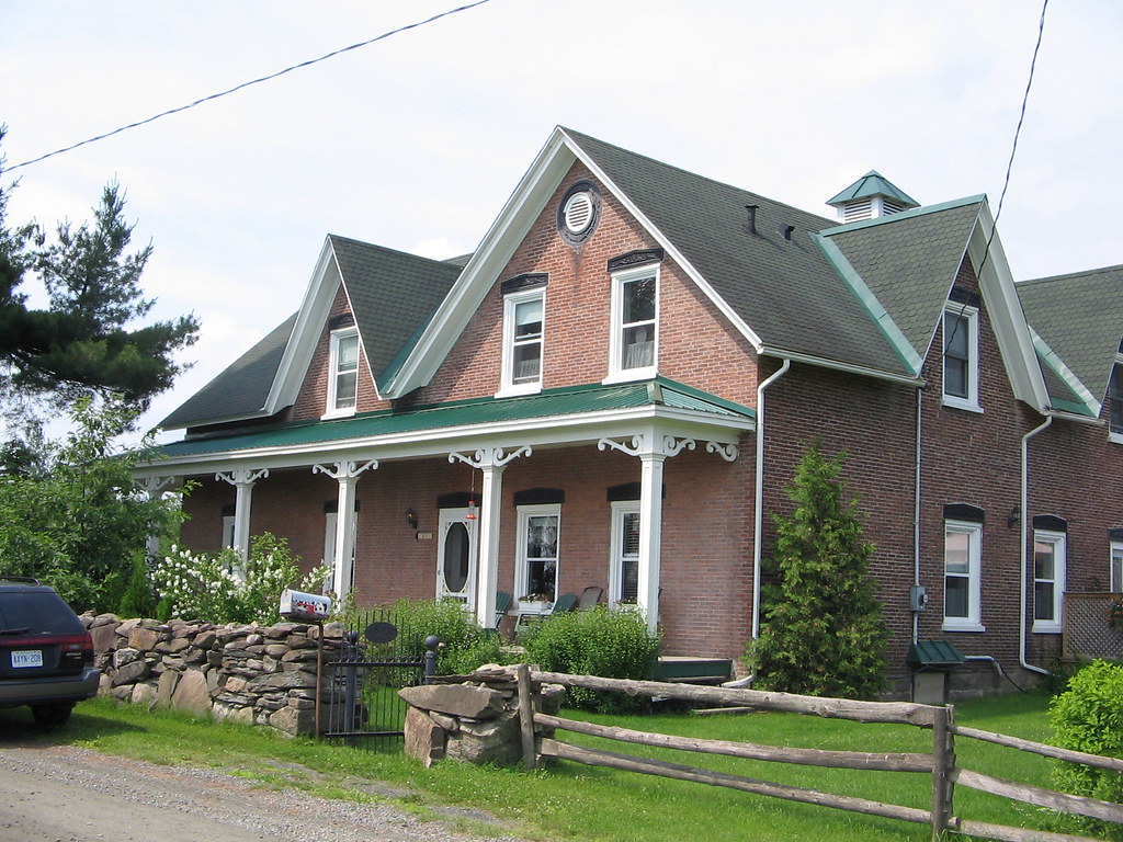 IMG_0385 Hall House East Farnham QC Charles Hall Flickr