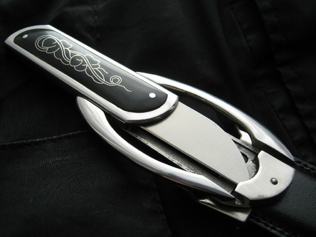 slider belt buckle knife from the master Paul Chen Flickr
