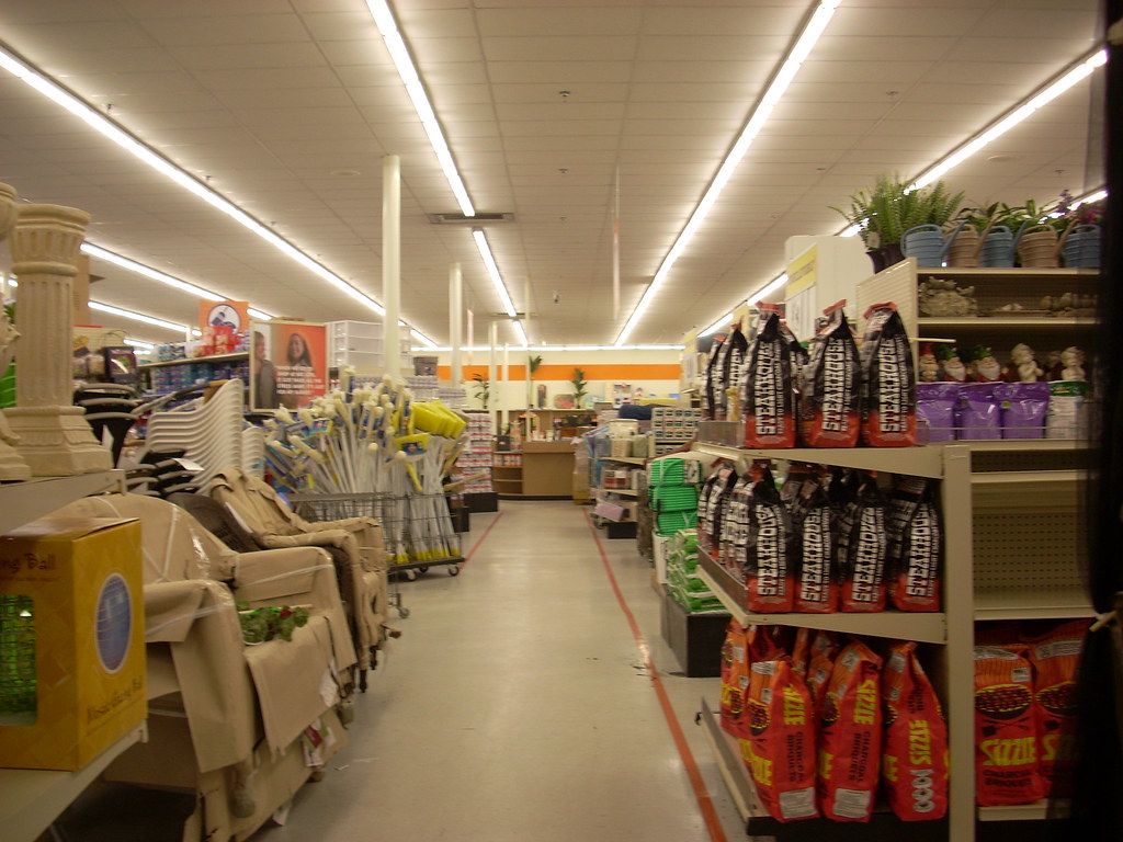 Big Lots interior Big Lots 1361 (30,600 square feet) 4318… Flickr
