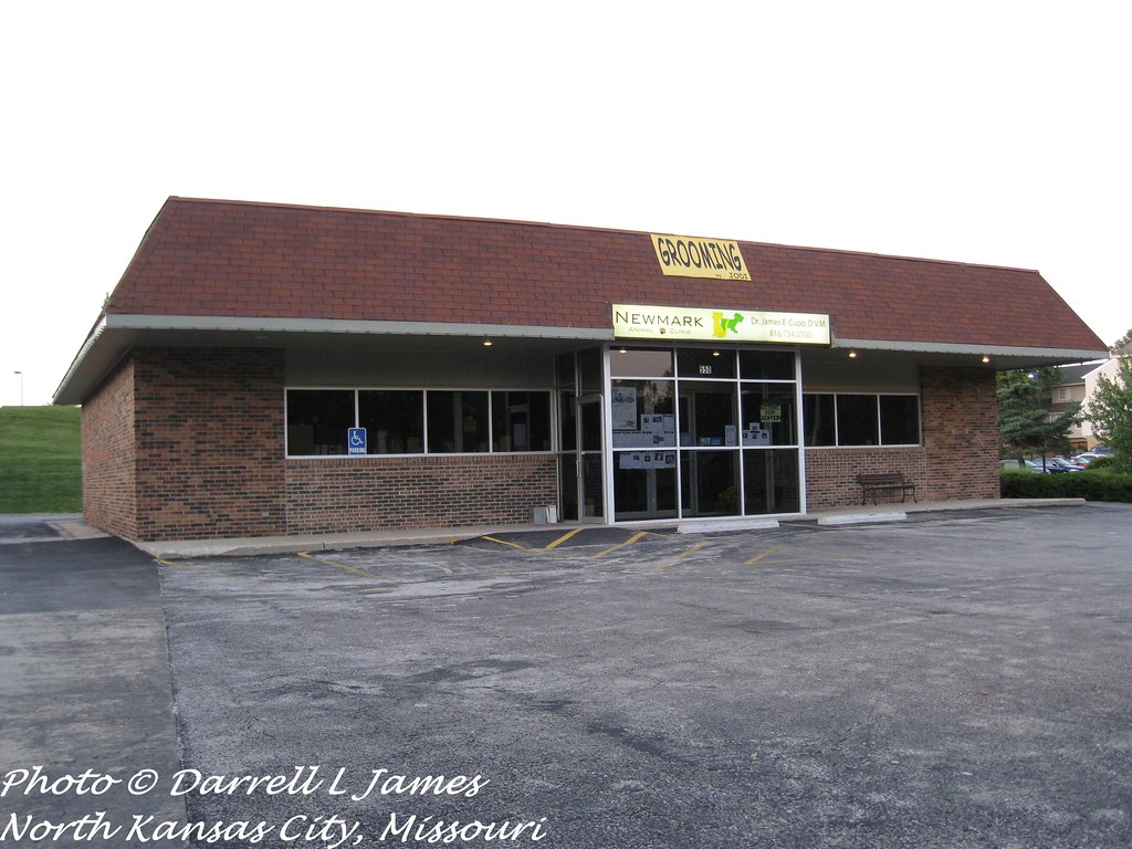 QuikTrip, Newmark Drive off N. Cherry, 6_wm Newmark Animal… Flickr