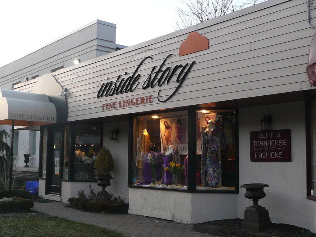 Downtown Oakville shops, Shop downtown Oakville, Oakville,… Flickr