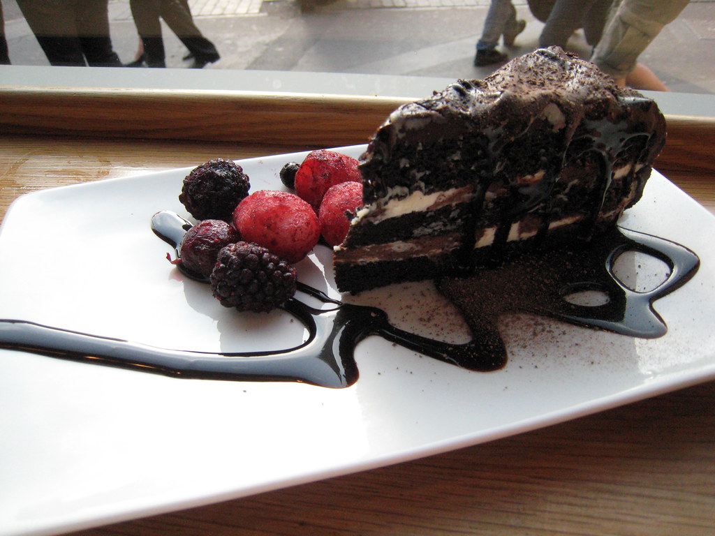 Pizza Hut chocolate fudge cake Chocolate fudge cake at Piz… Flickr