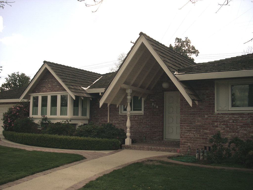 Vintage Ranch House Modesto, CA. J.L. Ordaz Flickr