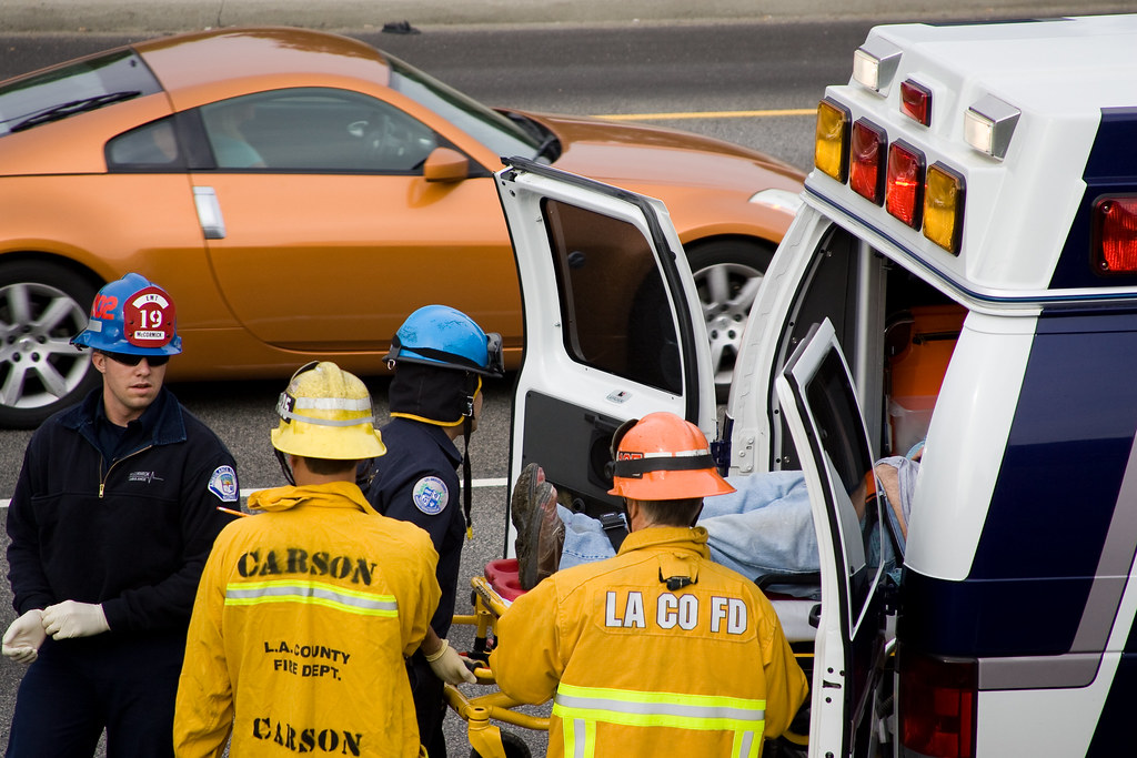 SB101 Lost Hills Traffic Collision with Minor injury, LA… Flickr