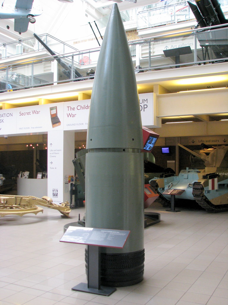 Schwerer Gustav shell Largest gun ever produced. 800mm cal… Flickr