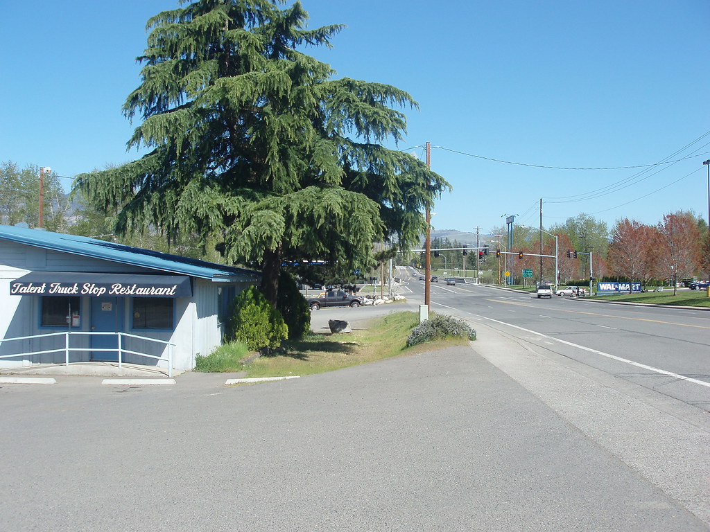 Talent Truck Stop Restaurant Facing I5 from Talent Truck … Flickr