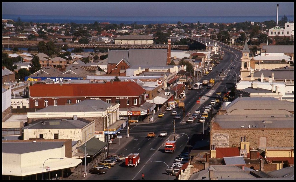 Port Adelaide 1988 Looking west to Black Diamond corner, S… Flickr