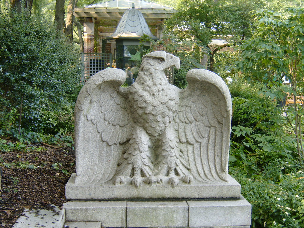 Eagle Statue at the Central Park Zoo These eagles are inst… Flickr