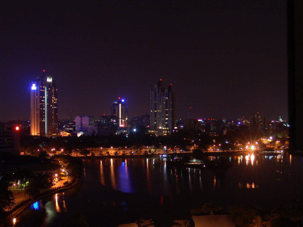 Colombo (Sri Lanka) at Night Dyl86 Flickr