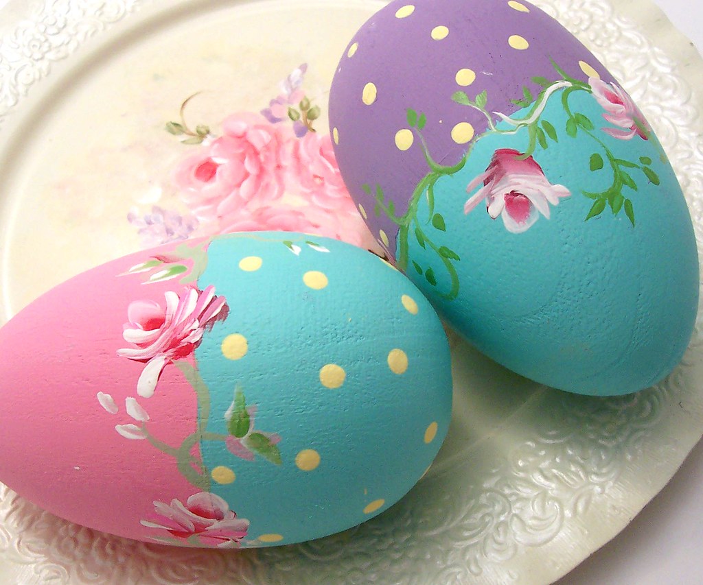 Hand Painted Wooden Easter Eggs I love painting easter egg… Flickr