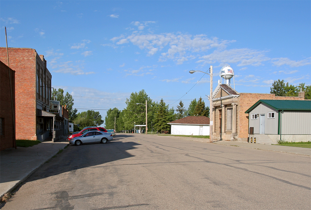 Downtown Portal, ND A view down Main Street in Portal, Nor… Flickr