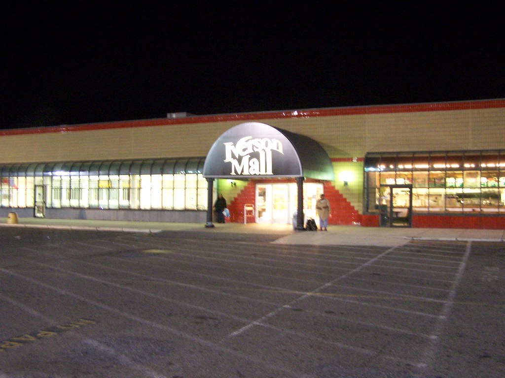 Main Entrance, Iverson Mall, Marlow Heights, MD CaltecCenterToo Flickr