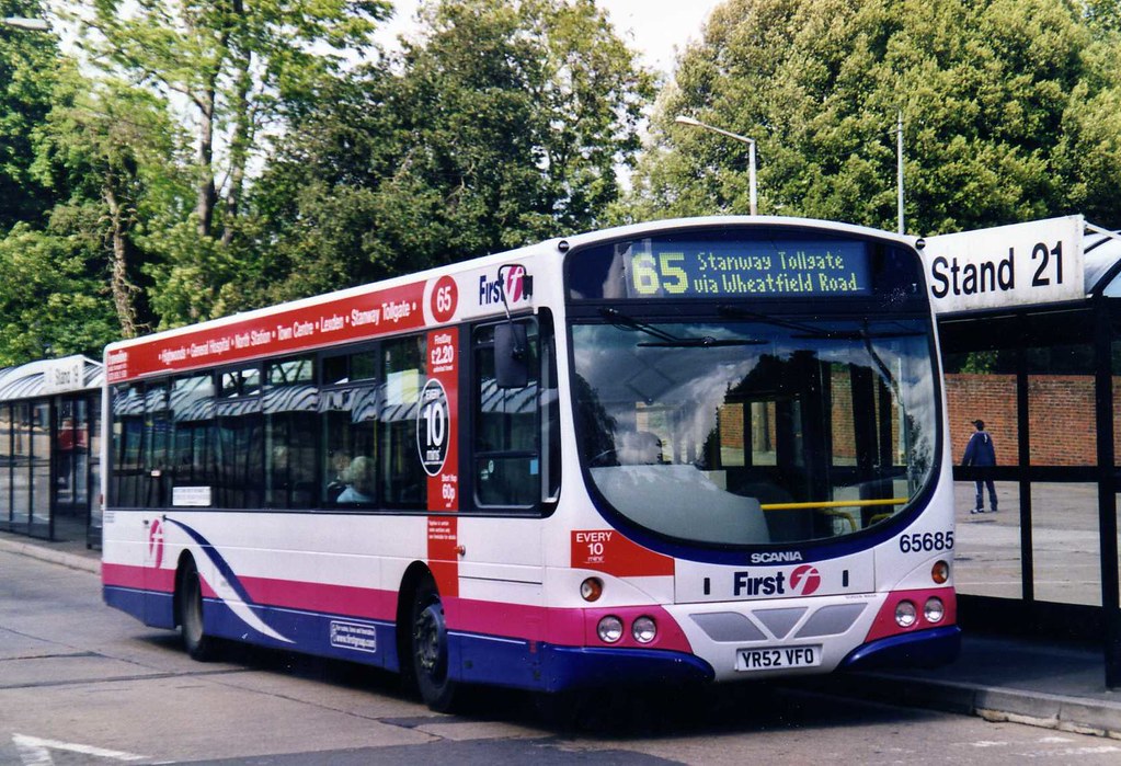 First Essex Buses 65685 Colchester 3.7.04 A former Scania … Flickr