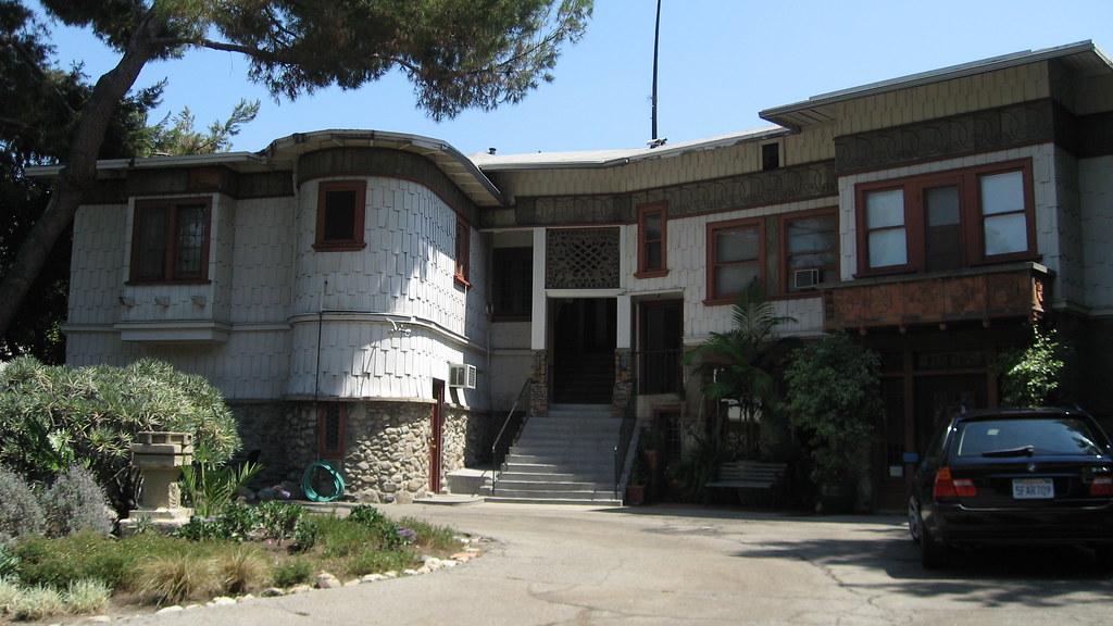 62 Judson Studios Founded in 1897 by master craftsmen work… Flickr