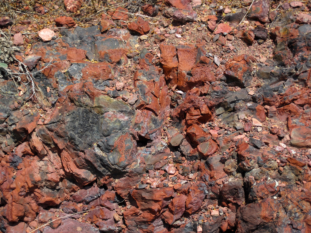 Clinker outcrop (Wasatch Formation, Lower Eocene; coal fir… Flickr
