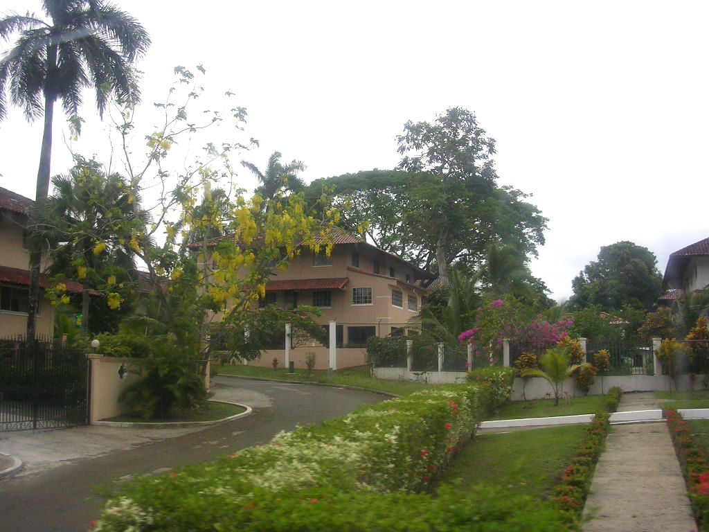 Balboa Heights Houses These houses were built by the Pan… Flickr