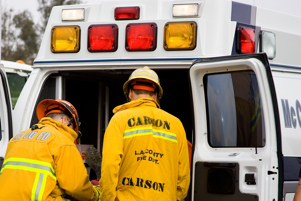 SB101 Lost Hills Traffic Collision with Minor injury, LA… Flickr