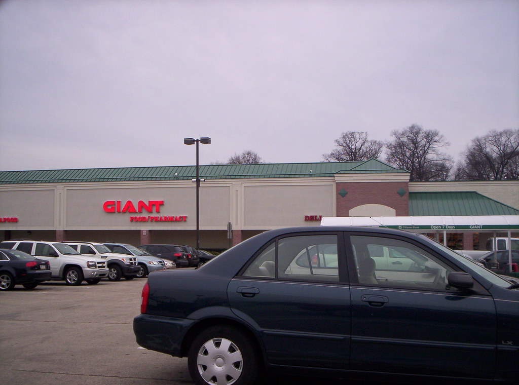 Two Guys/ Jefferson Ward/ Bradlees/ Giant Broomall, PA Flickr