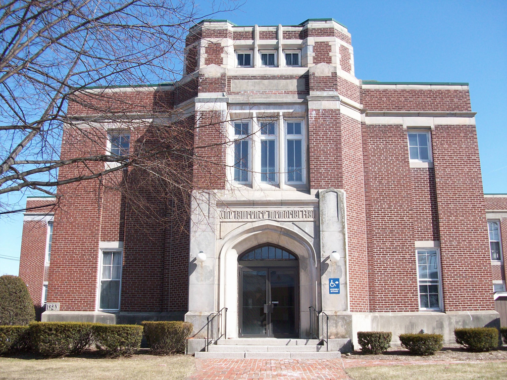 Lawrence Memorial Town Hall Lawrence Memorial Town Hall, 2… Flickr