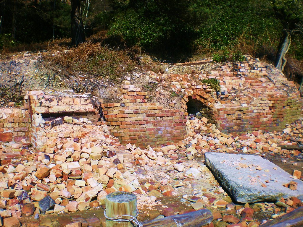 Ruins of the pottery on Brownsea Brownsea Island lies in P… Flickr