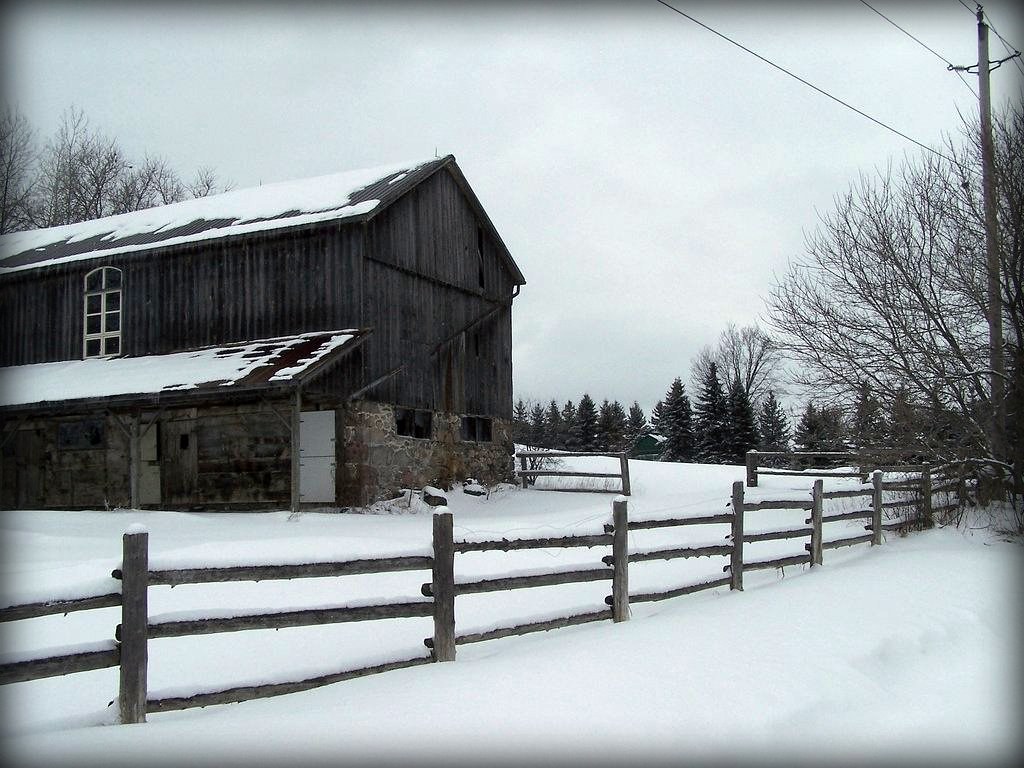 Barn in Udora, Ontario Athena Chaltas Flickr