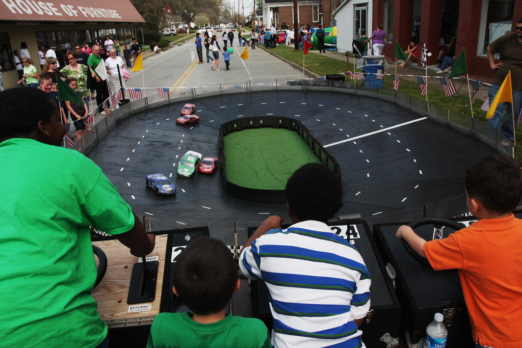 daffodil festival 2023 fremont nc Fremont Daffodil Festival_2009 People of all ages enjoy th… Flickr