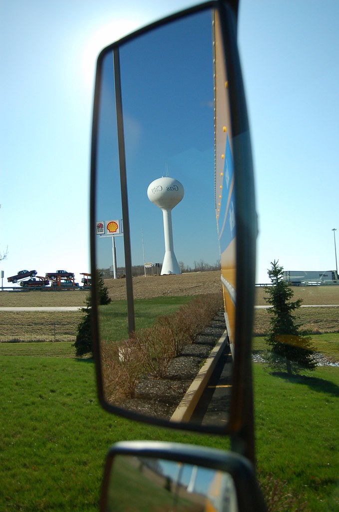 Water Tower, Gas City, Indiana PJ Chmiel Flickr