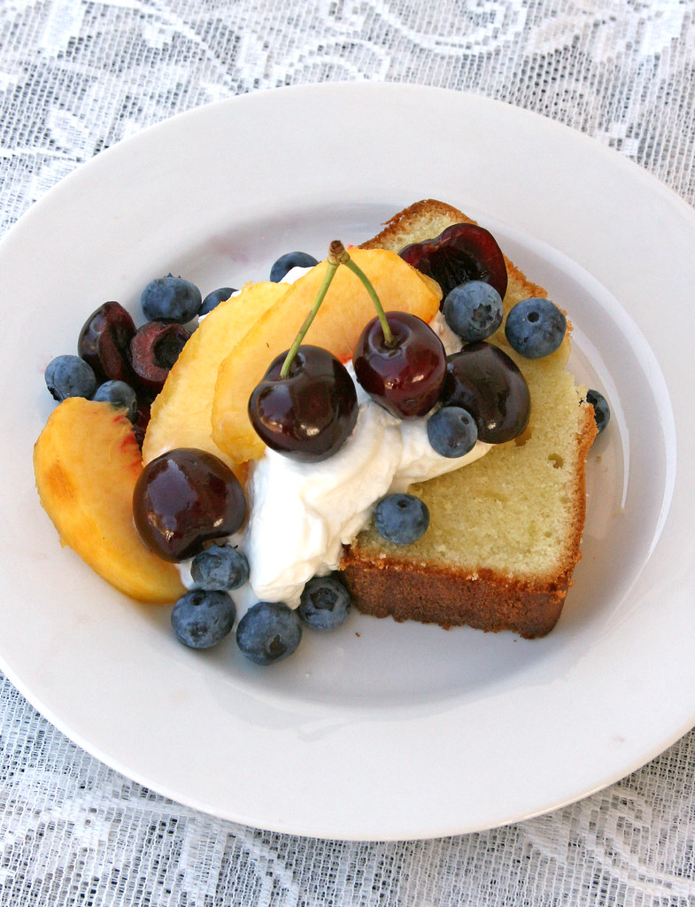 Pound Cake topped with fruit Tonight we had a friend over … Flickr