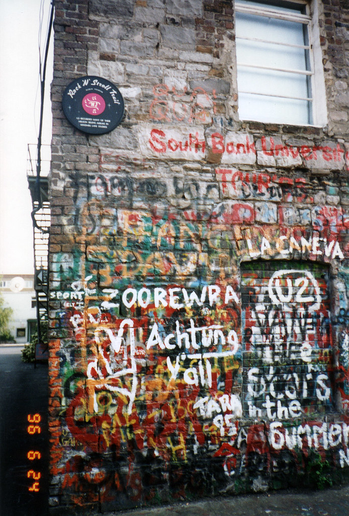 Windmill Lane, Dublin The famous "U2 wall" at Windmill Lan… Flickr