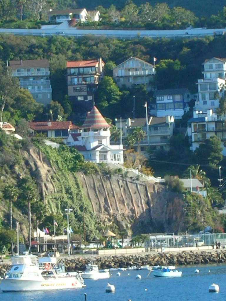 City of Avalon & Holly Hill House Overlooking the bay is t… Flickr