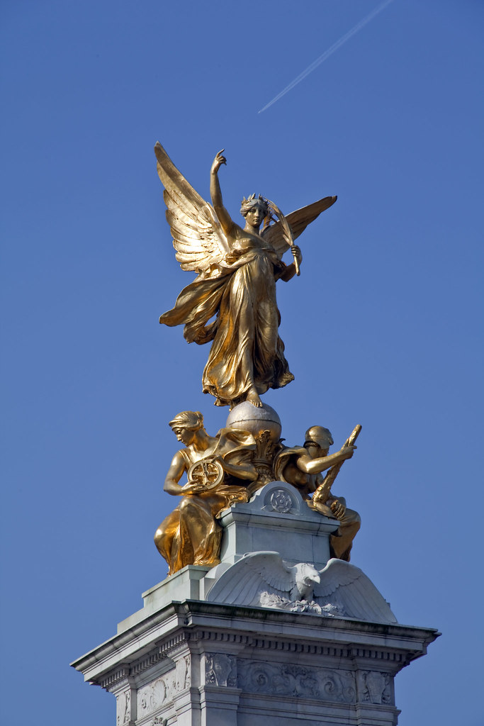 Victoria Memorial A sculpture in a rotunda at the front of… Flickr