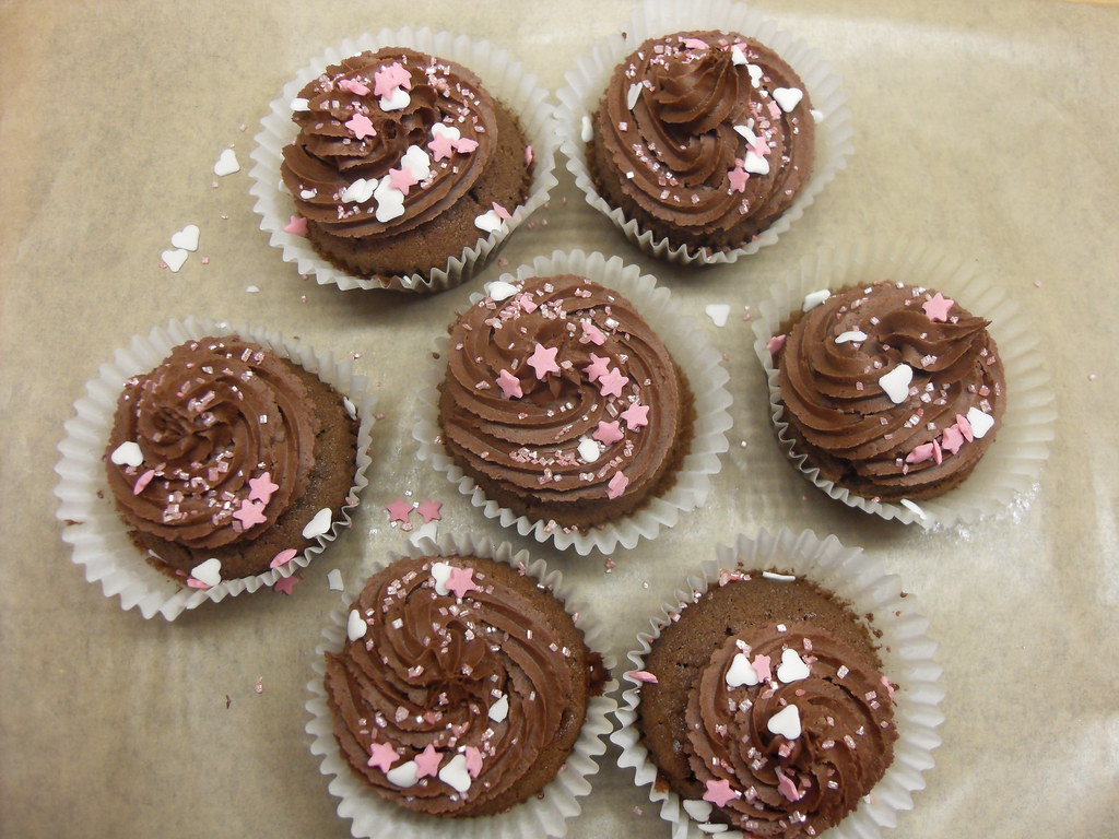 Nigella Lawson Rich Chocolate cupcakes Decorated purecakes (lizzie) Flickr