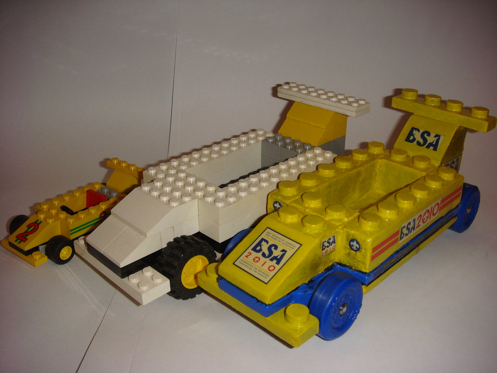 Pinewood Car009 Dennis' LEGO Pinewood Derby race car with… Flickr