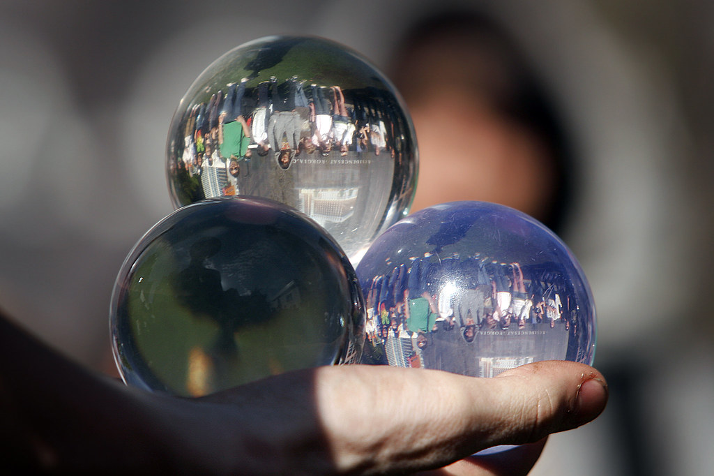 Juggle Glass Balls a photo on Flickriver