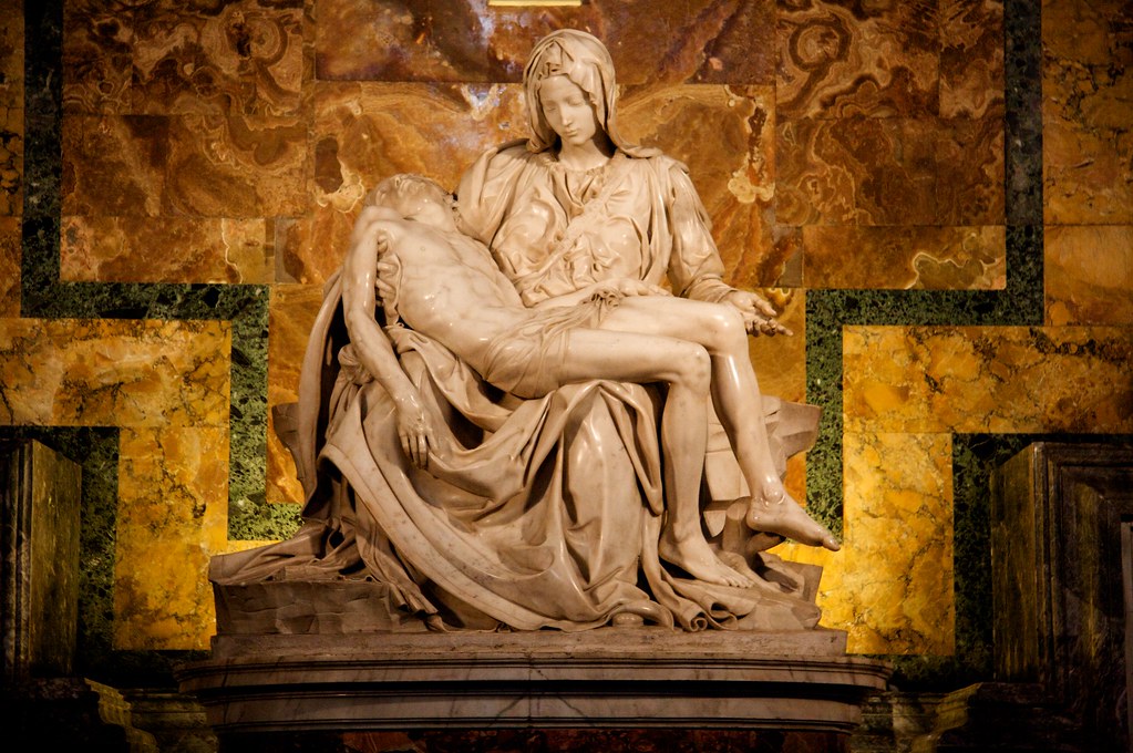 La Pietà La statua della pietà!.. Andrea Vergata Flickr