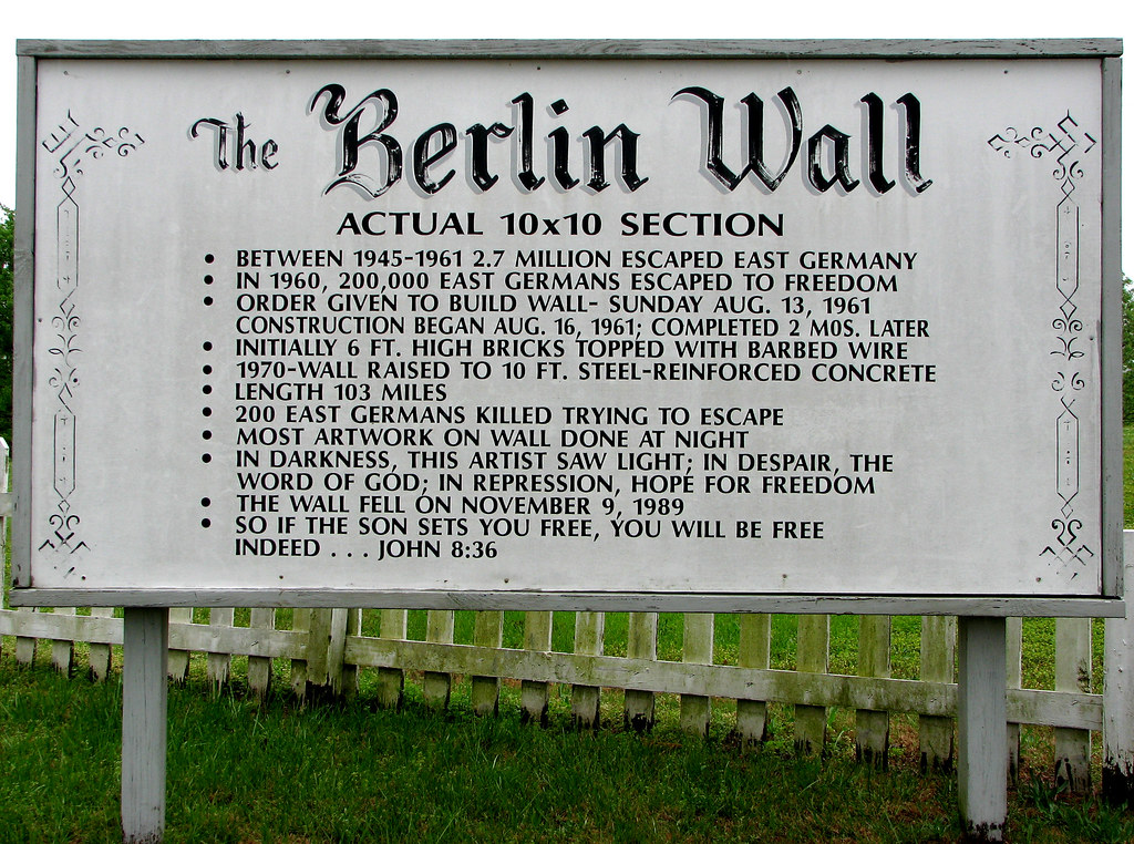Berlin Wall Sign Sign describing the Berlin Wall next to a… Flickr