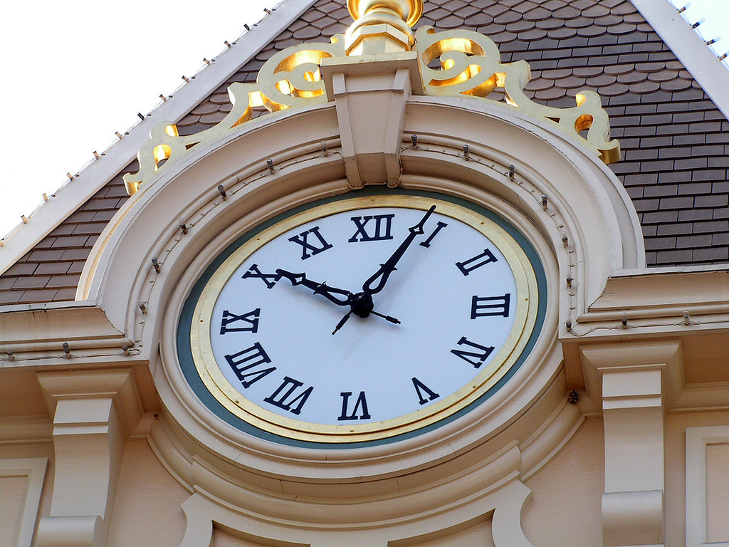 Train Station Clock Disneyland Anaheim, CA 04.04.09 pup ajax Flickr