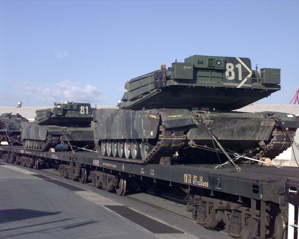 M1A1 Abrams A group of M1A1 Abrams Tanks are loaded onto a… Flickr