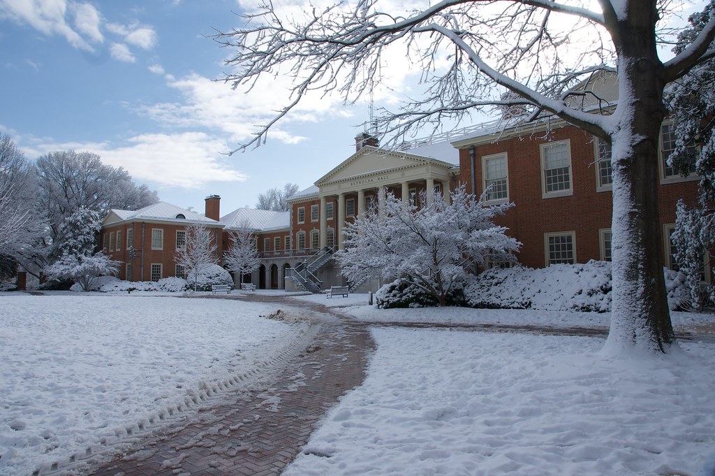 Snow at Wake Forest University March snow in WinstonSalem… Flickr