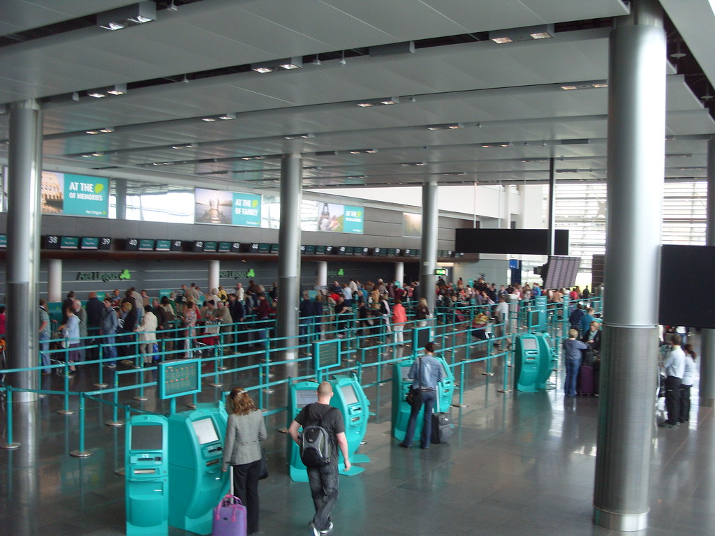 Aer Lingus check in Dublin Airport T2 Kevin Flickr