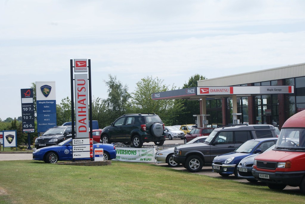 Pace, Maple Garage Aldborough Road Sproatley East Yorkshir… Flickr